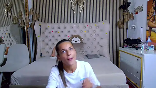 PlayfulShow webcam