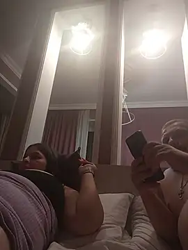 Greta_Tamar webcam