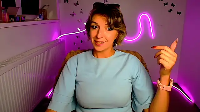Lana_Foxyy webcam