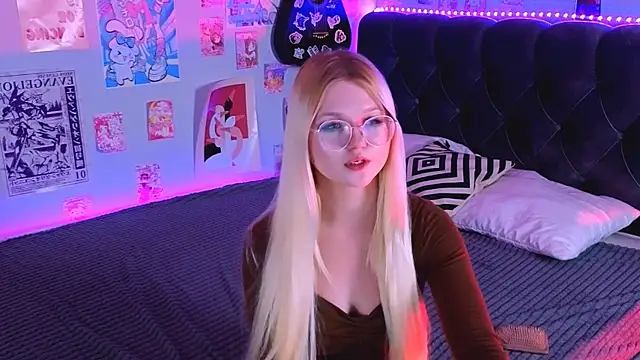 LunariaFox webcam