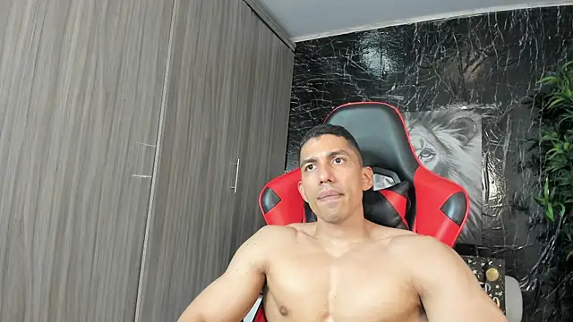 Erik_castle webcam