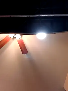 Joeyw57 webcam
