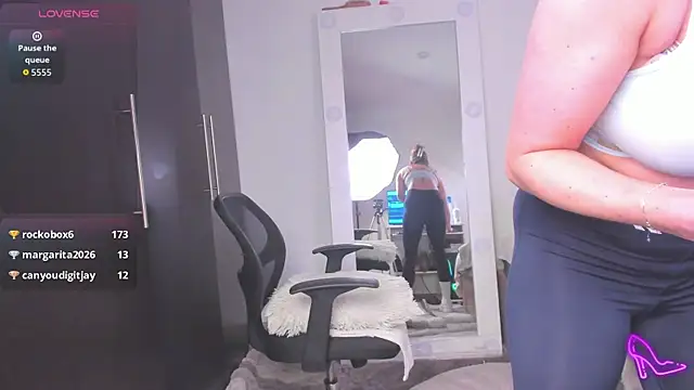 SharonVelvet webcam