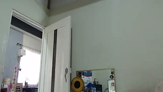 AlinaWoolf_ webcam
