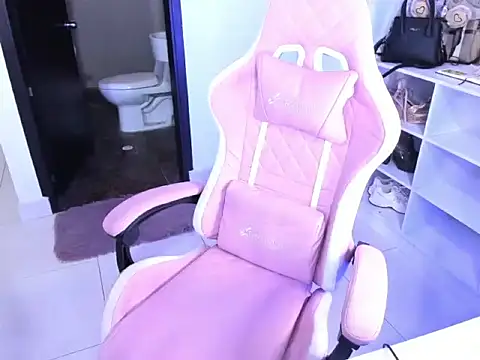 cristina697 webcam