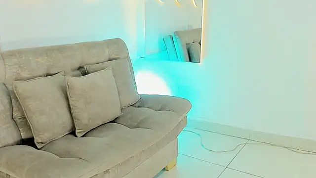 ArohomLester_ webcam