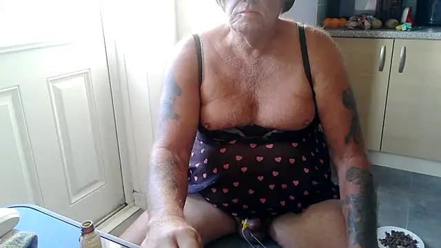 samanthasissieuk live cam on StripChat