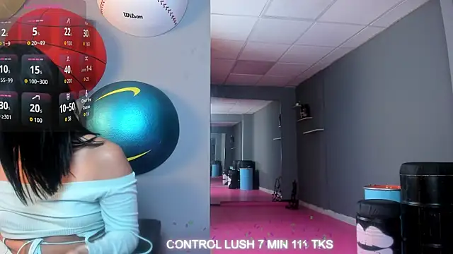 Kitty_Milan webcam