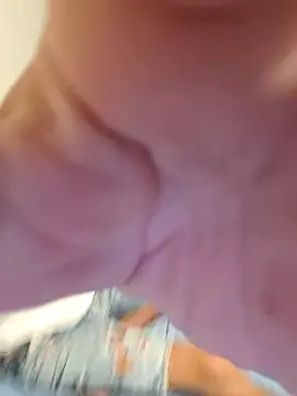 BODY_CUM webcam