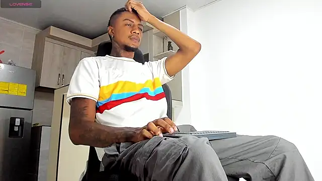 YeremiBrowm webcam