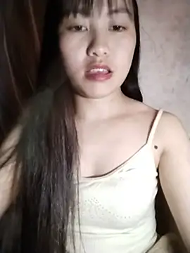 Cherry-squirtt live cam on StripChat