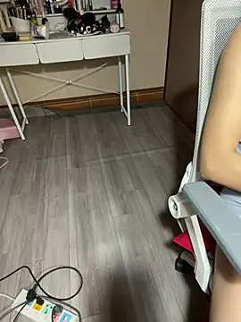 Mina048 webcam