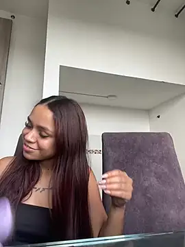 CarolineFyre webcam