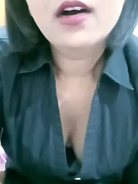 Queen_Kushi4 webcam