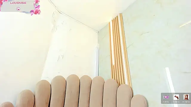 ariannaruiz webcam