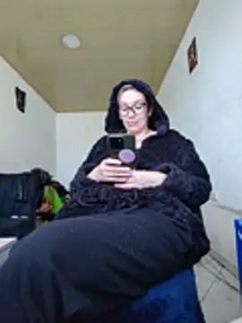 MARILYNKOVANOVA webcam