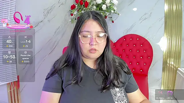 Dulce_meow live cam on StripChat