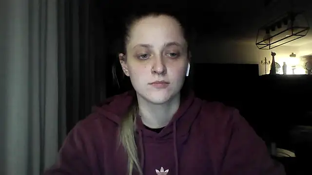 LeaWetGirl webcam