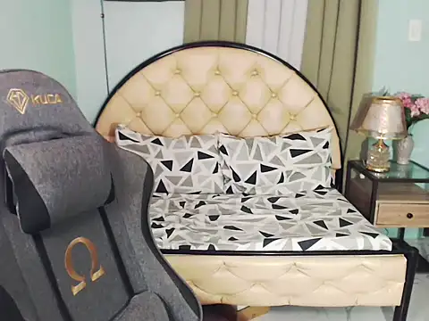 SexxyTsLoverr webcam