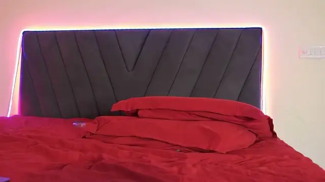 Onlyishuu webcam