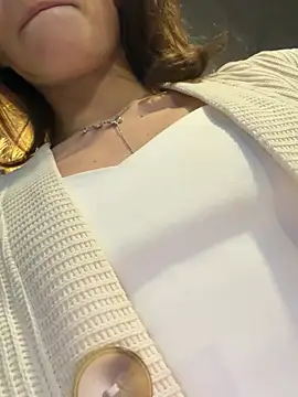 -AngelAri-