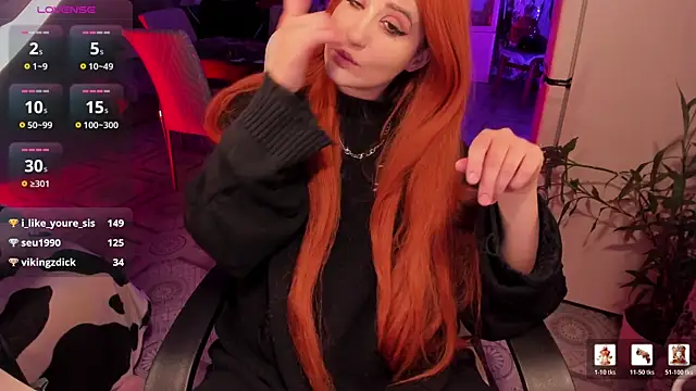 Sserendipityy live cam on StripChat