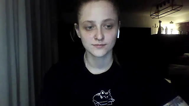 LeaWetGirl webcam
