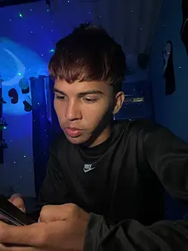 sexyboyandrs webcam