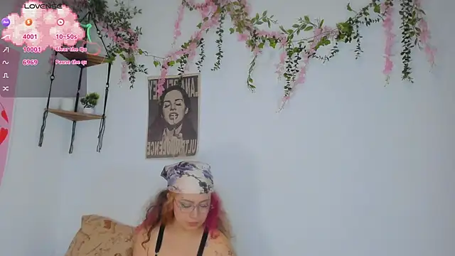 MarieTaylor_ webcam