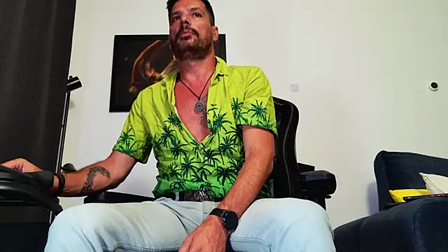 ChrisKox live cam on StripChat