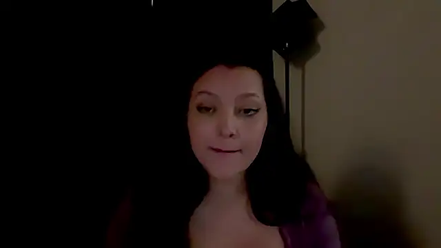 MarcellaGriffin webcam