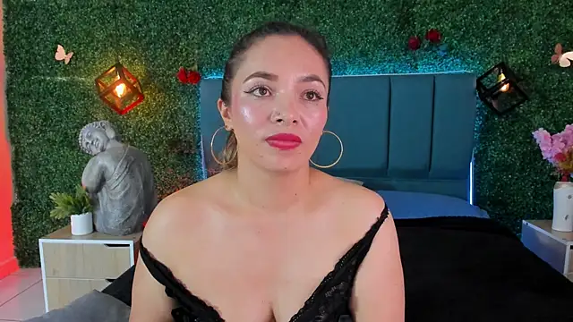 Kiaraa88 webcam