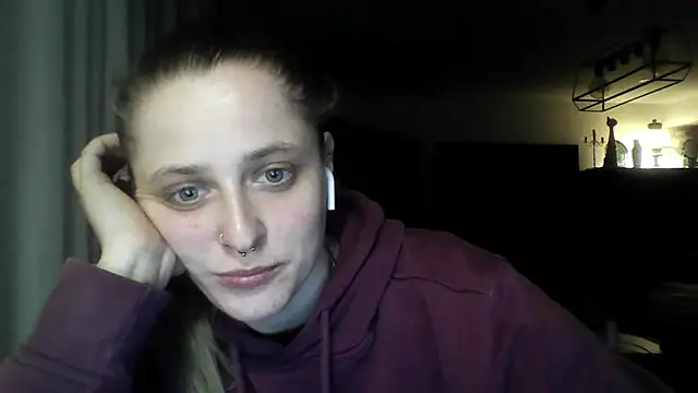 LeaWetGirl webcam