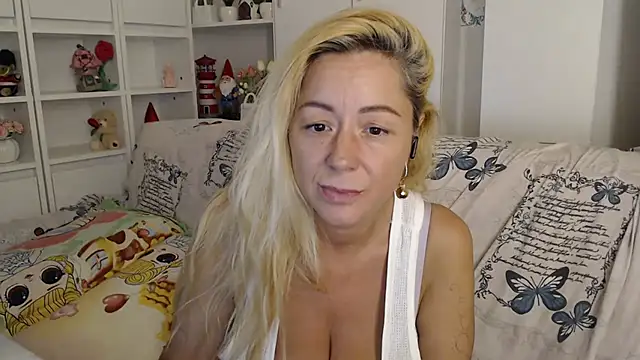 _karolynesyera_ webcam