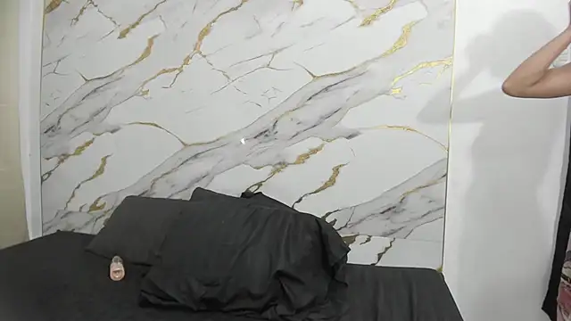 esmeralda_jenn11 live cam on StripChat