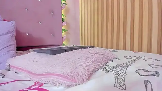 lovely__kiss__ webcam