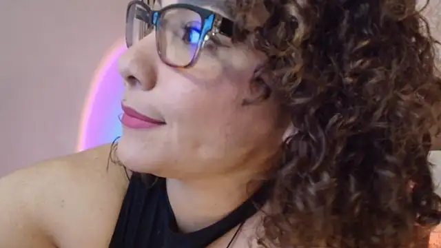 JuliRamirez webcam