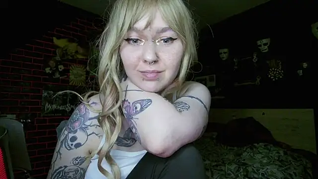 MessalinaOfficial webcam