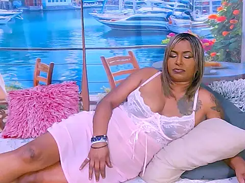 indiansparkle live cam on StripChat