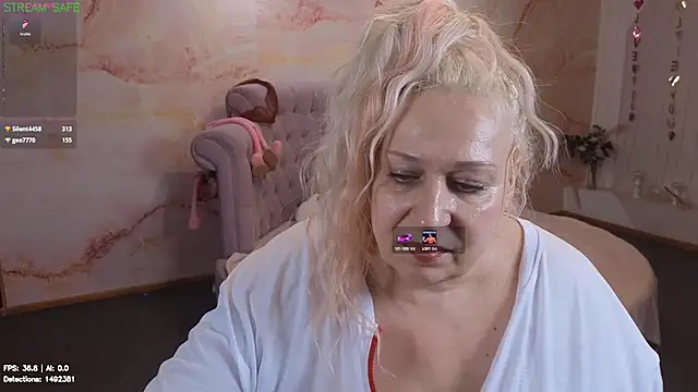 Penelope_Pinky webcam
