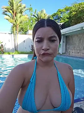 Pretty_Julieta webcam
