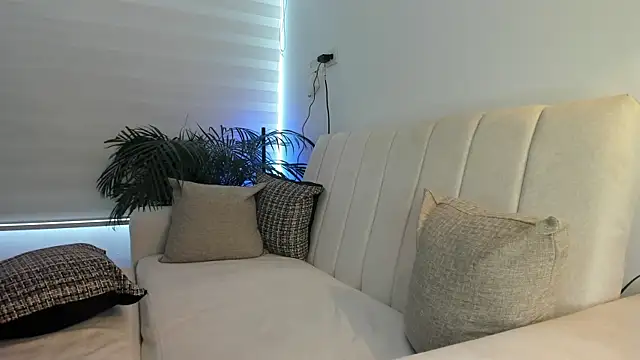 Ori_valentina webcam
