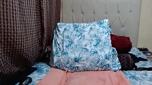 CHOCOLATEDARKBUSTYX webcam