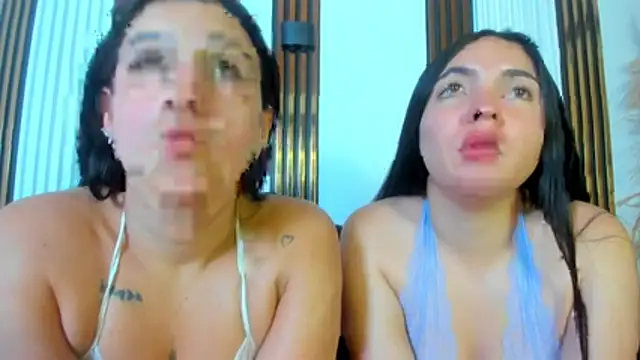 Isa_And_Natasha webcam