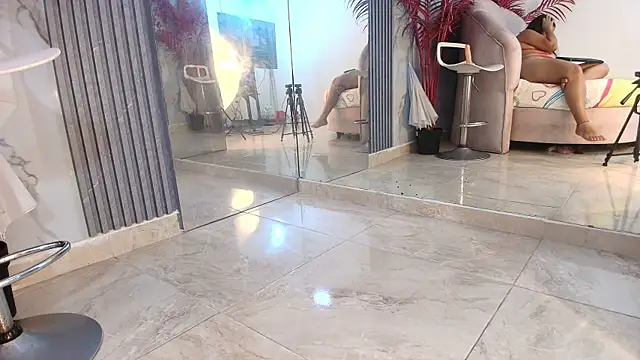 KatiiaVega webcam