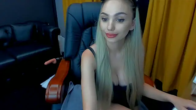 HaleySweet18 webcam