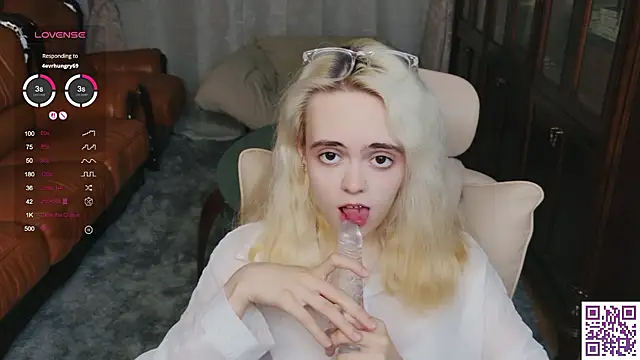 Oxcy_Secret live cam on StripChat