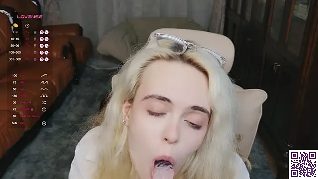 Oxcy_Secret webcam