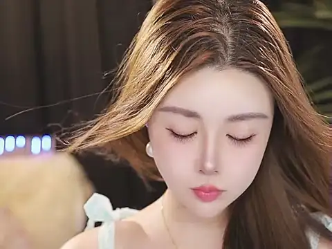 Qiaoqiao__ webcam