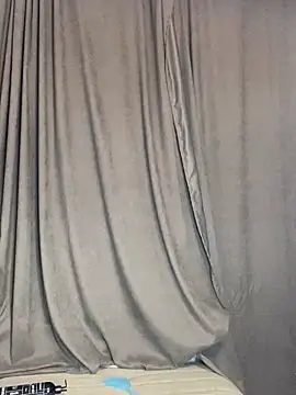 Lola_Hale webcam